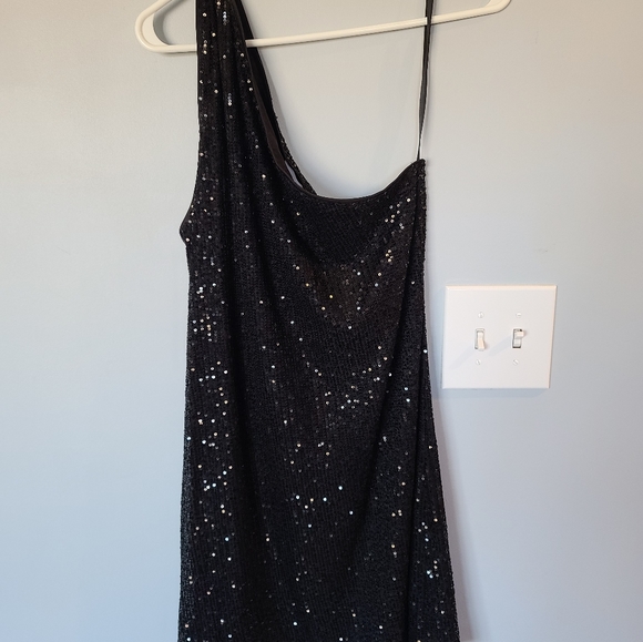 NWT One Shoulder Black Sequin Mini Dress - Picture 1 of 2